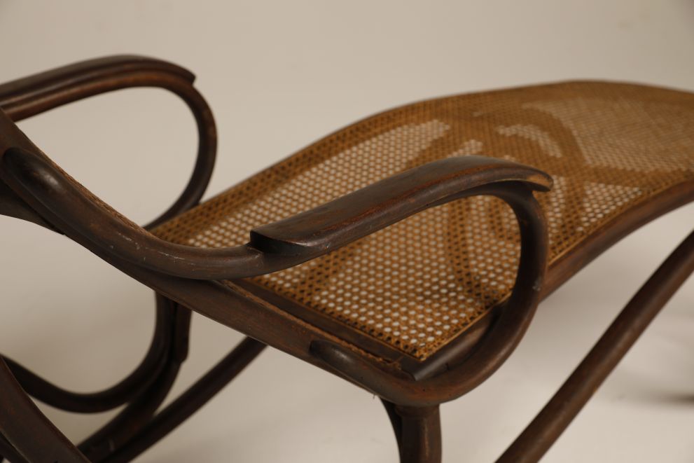 Chaise longue in faggio curvato, XIX secolo