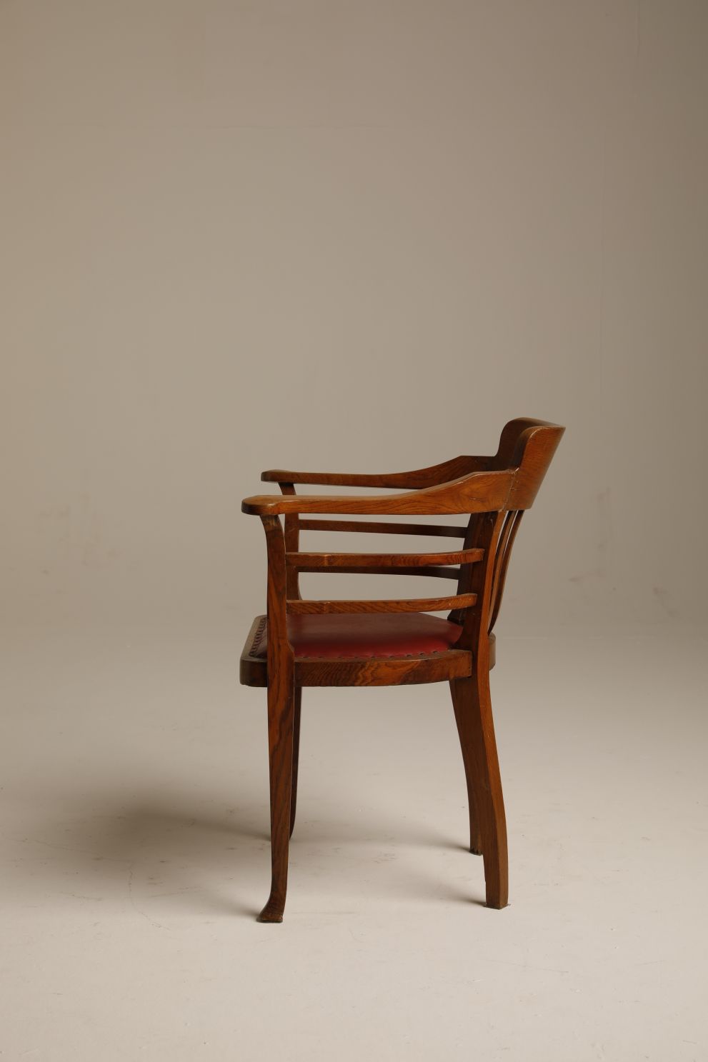 Executive chair in beech tree, early 1900s