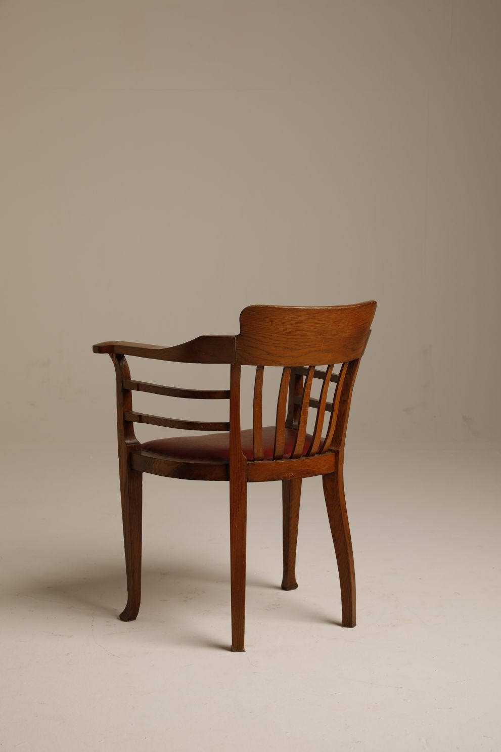 Executive chair in beech tree, early 1900s